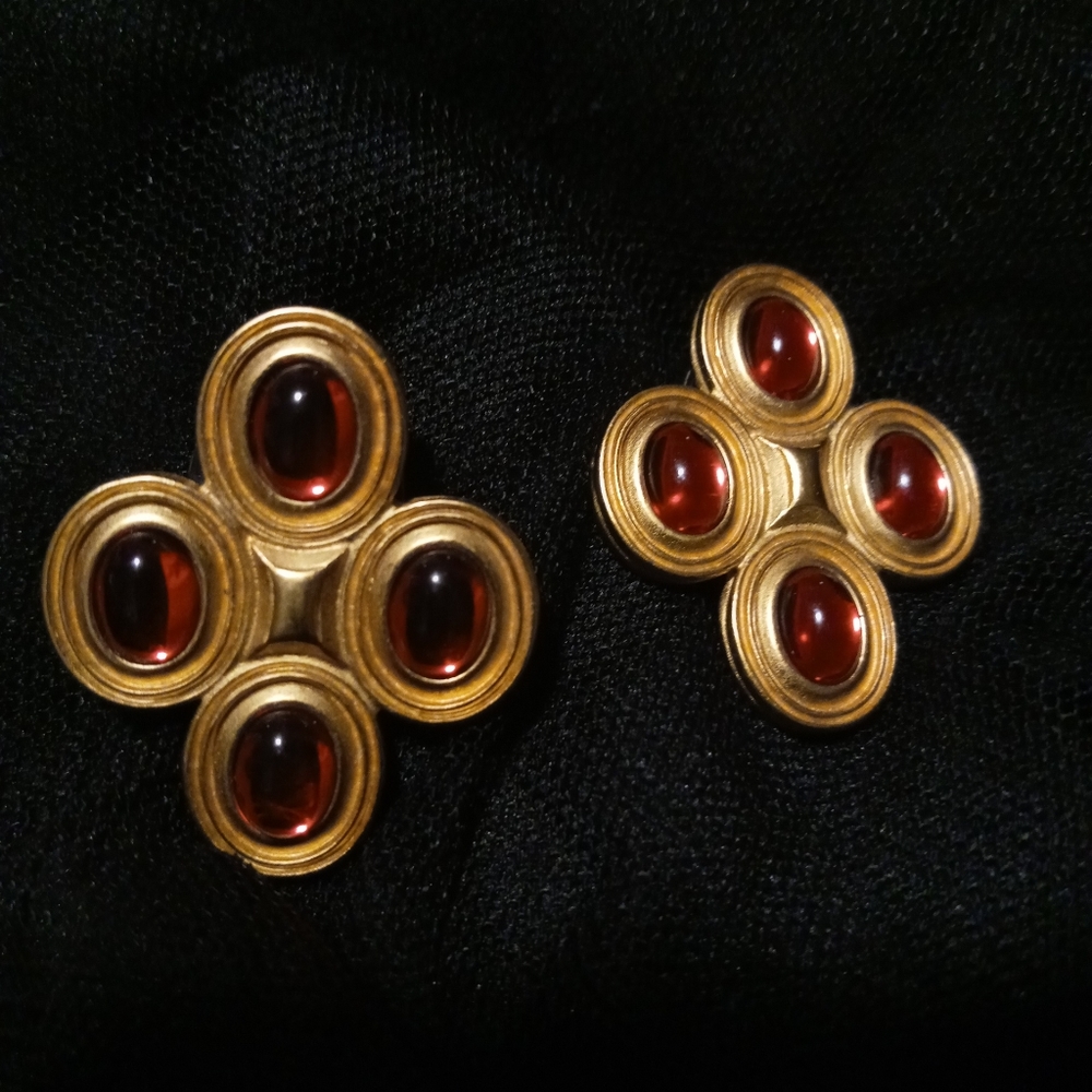 Early Monet earrings circles gold tone redstone